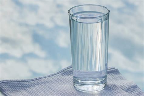 bir su bardağı kaç litre